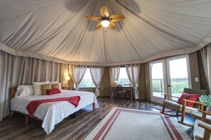 1 soverom, skrivebord, wi-fi (inkludert) og sengetøy