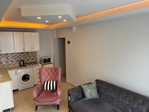 City Apartment | Living area