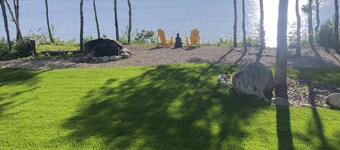 Lakefront living less than 1 hour from Winnipeg
