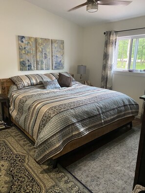 3 habitaciones, escritorio, wifi gratis y ropa de cama 