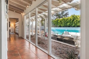Interior - Onassis Estate: 7 En-Suites, 80’ Pool, Pickleball & New 2025 Kitchen and Game Rm (Palm springs)