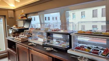 Daily buffet breakfast for a fee