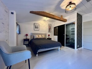 4 bedrooms, iron/ironing board, free WiFi, bed sheets - Country gite - Les Sables d'Olonne - 12 pers. (Les Sables-d'Olonne)