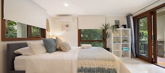 Beachside Studio, TOP NOTCH