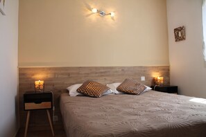 2 Schlafzimmer, Bügeleisen/Bügelbrett, Reisekinderbett, kostenloses WLAN