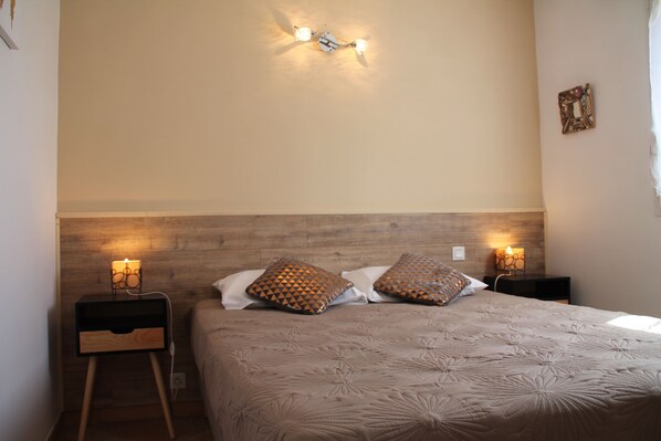 2 camere, ferro/asse da stiro, culla da viaggio, Wi-Fi gratuito