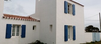House 4 persons 700m port Joinville 100m from the sea