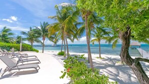Unclassified image, 4 of 25, button - Sunset Condo Puerta al Mar (Isla Mujeres)