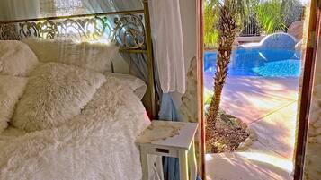 1 bedroom, desk, iron/ironing board, free WiFi