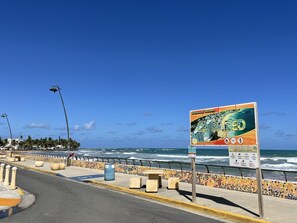 Beach nearby, sun loungers, beach towels