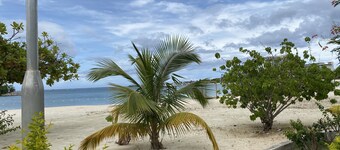 Gorgeous 1 Bed on the Beach in Prime Location Ocho Rios