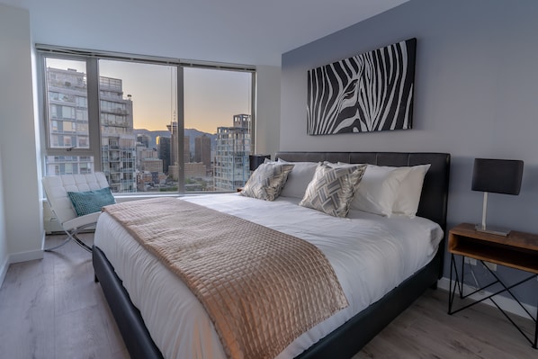 4 bedrooms, travel crib, free WiFi, bed sheets