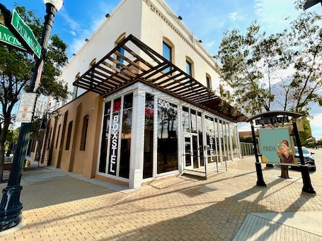 Fachada del alojamiento. Boxstel - Moderns Stay Hotel