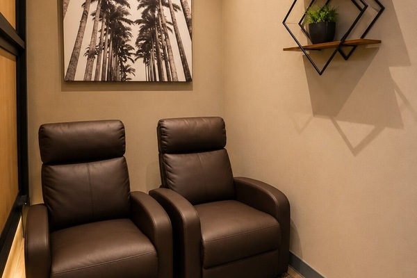 Cinema Suite | WiFi (free), bed sheets