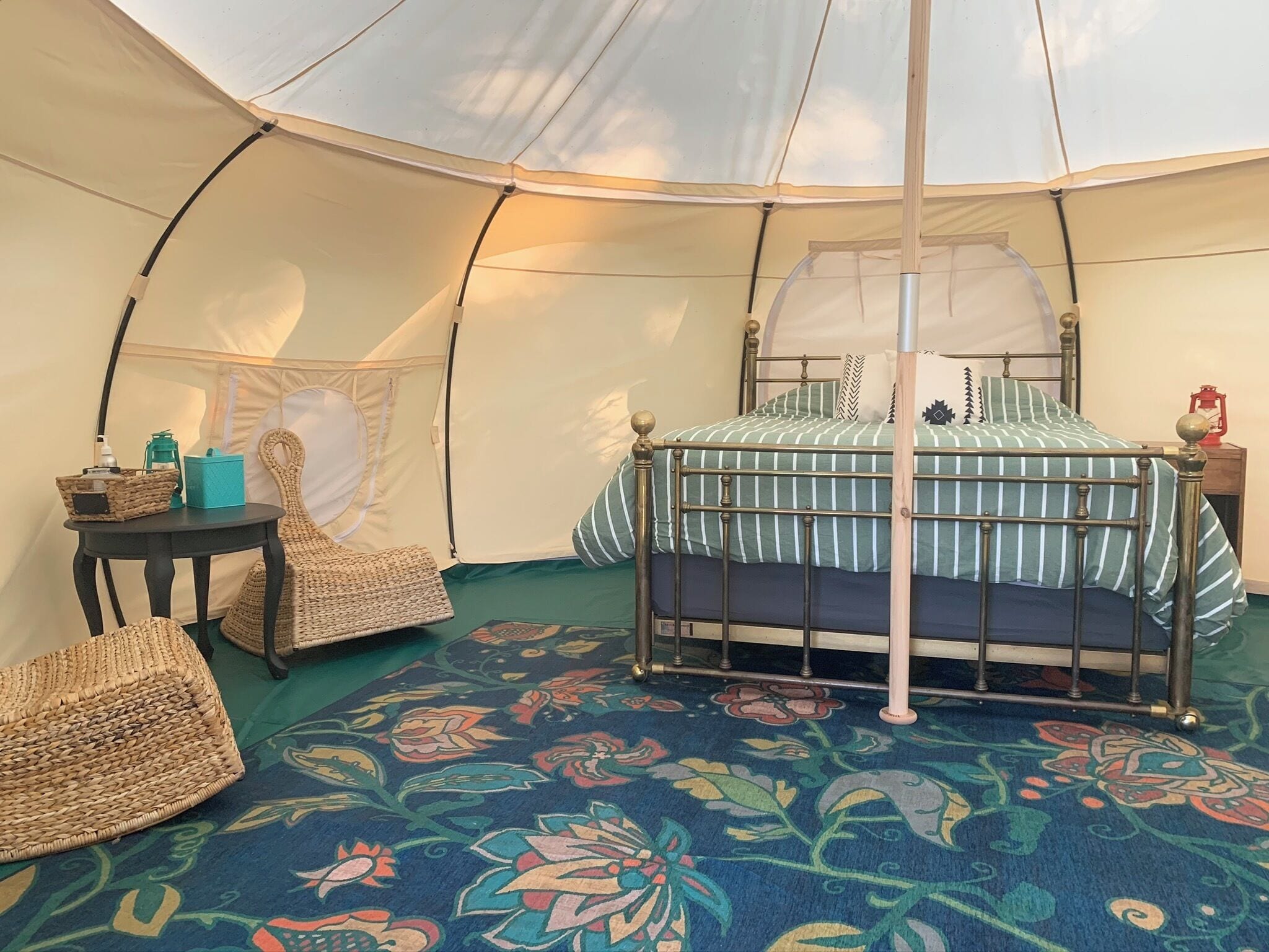 Family Tent | Peralatan tempat tidur hipoalergenik, dihias secara berasingan 