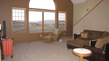 TV connectée, lecteur de DVD, espaces bureaux