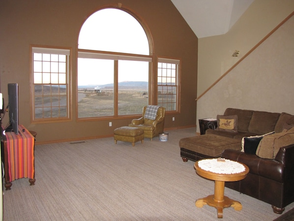 Smart TV, DVD player, offices