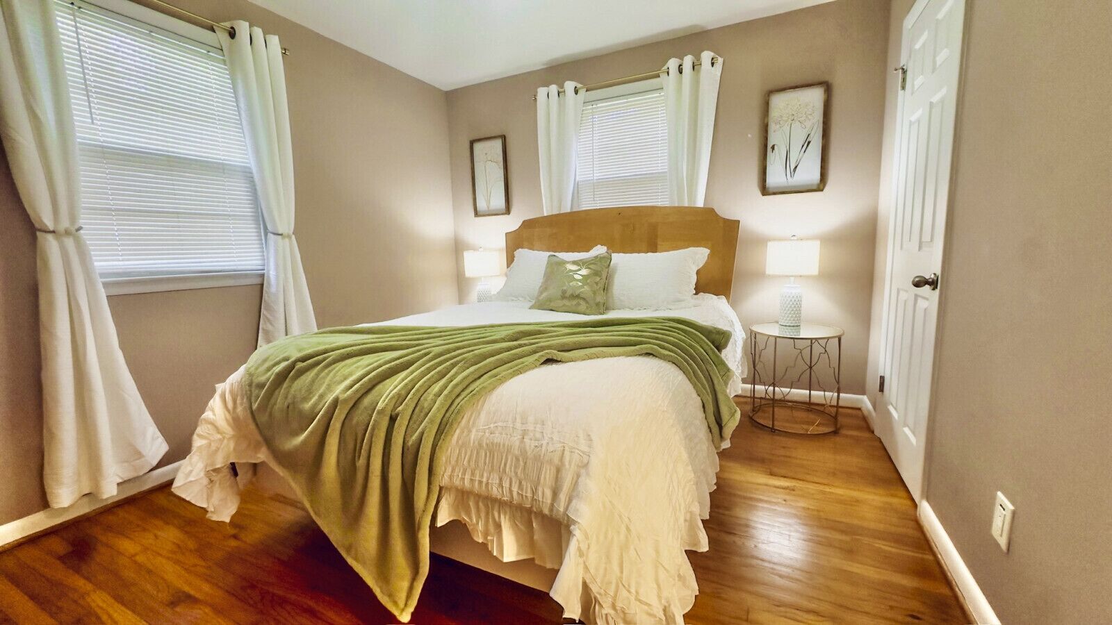 4 chambres, bureau, fer et planche à repasser, Wi-Fi gratuit