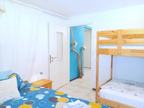 1 quarto, Wi-Fi de cortesia, roupa de cama