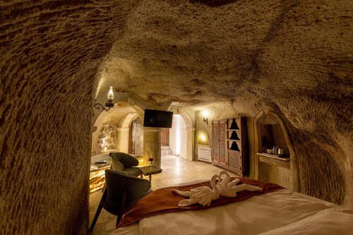 Foremanson Cave Hotel
