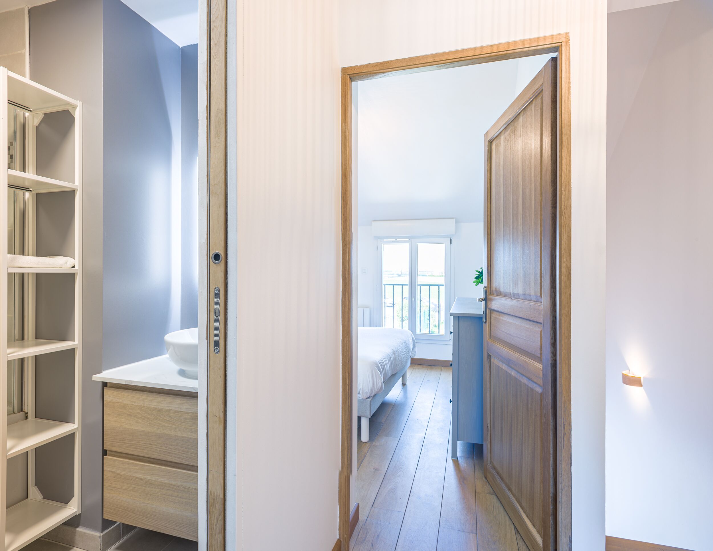 2 Schlafzimmer, Reisekinderbett, kostenloses WLAN, Bettwäsche