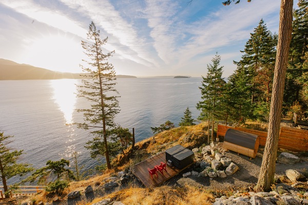 Oceanview with hot tub, wood barrel sauna and stairs to the water