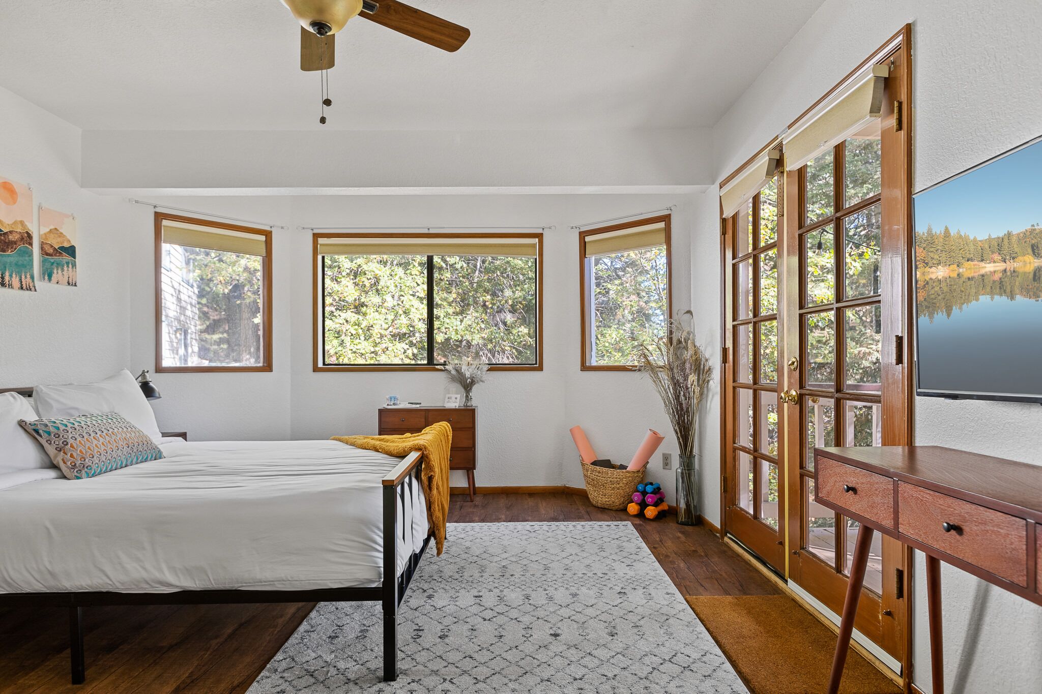 Romantic Treetop Retreat | Fireplace and large Deck in Lake Arrowhead, United States