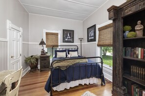 3 soverom, skrivebord, strykejern/-brett og wi-fi (inkludert)