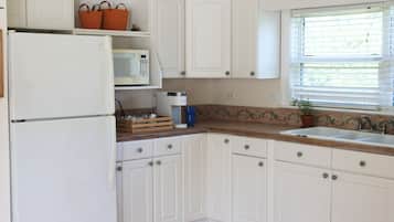 Frigorífic, microones, forn i placa de cuina