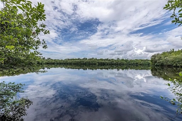 4 lakes totaling 40 aces. Full of fish.