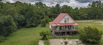 Peaceful Cabin w/ Large Lake and pool - 132 acres.