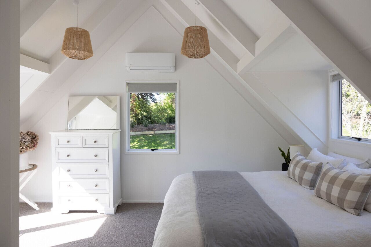 4 bedrooms, desk, iron/ironing board, free WiFi