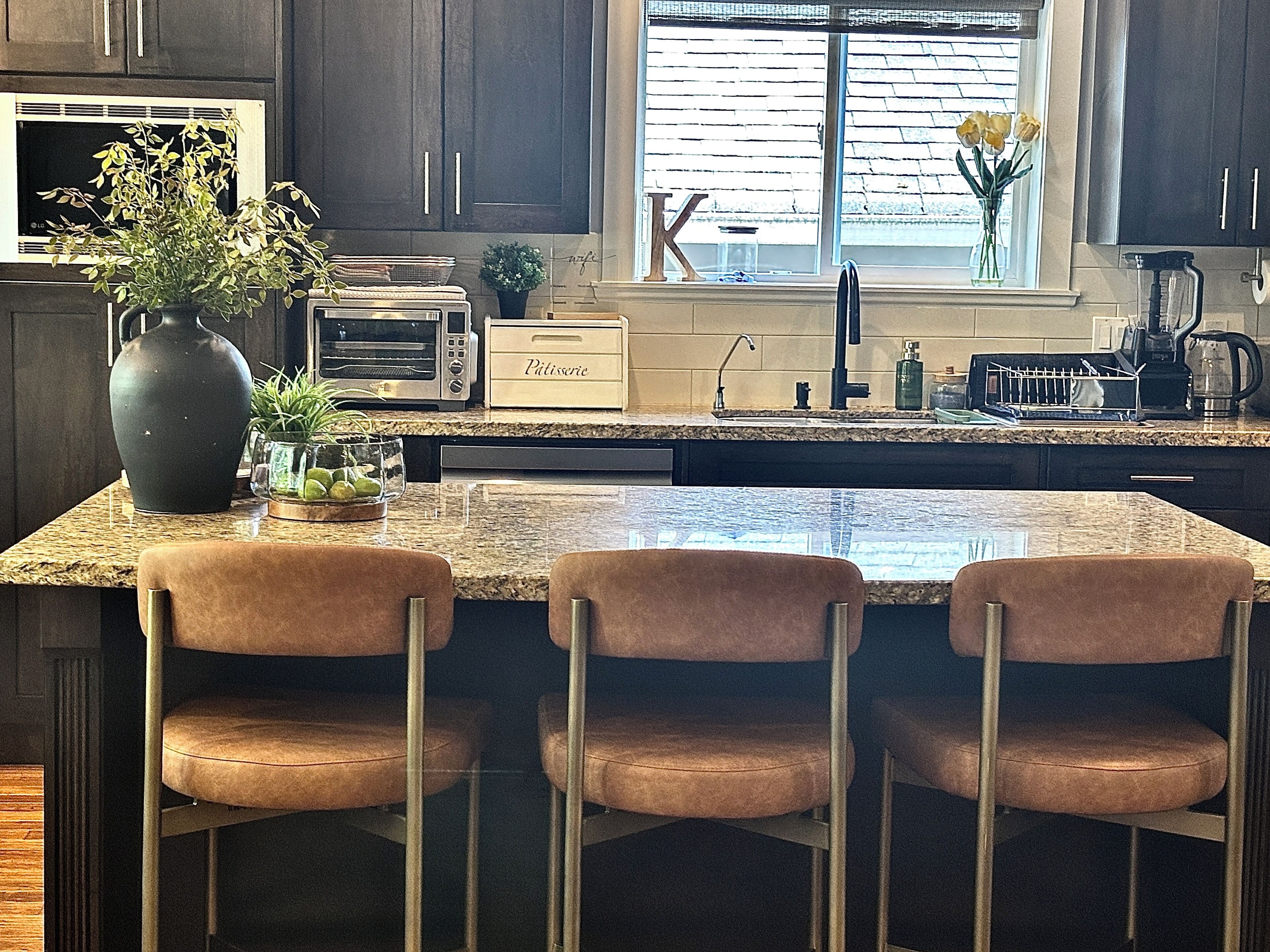 冰箱、微波炉、烤箱、炉灶