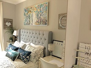 2 Schlafzimmer, Schreibtisch, Bügeleisen/Bügelbrett, kostenloses WLAN