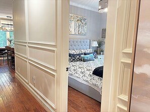 2 chambres, bureau, fer et planche Ă repasser, accĂšs au Wi-Fi (inclus)