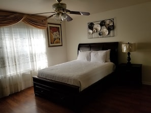 2 bedrooms, iron/ironing board, free WiFi, bed sheets