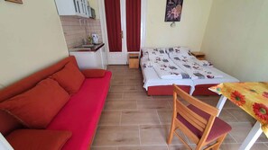 1 bedroom, WiFi - Studio near the beach with internet (Siófok)