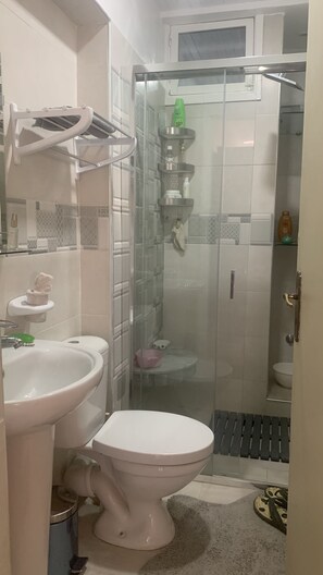 Een bad, een bidet