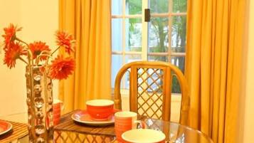 Classic Villa | Dining room