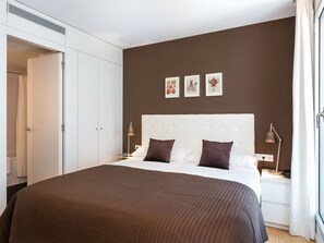 Apartment | 1 bedroom, Internet - UD Rambla Suites Pool 22 1BR (Barcelona)