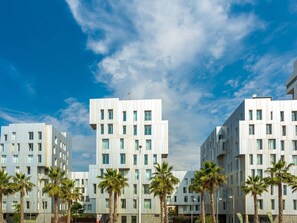 1 bedroom, Internet - UD Rambla Suites Pool 61D 1BR Suite (Barcelona)