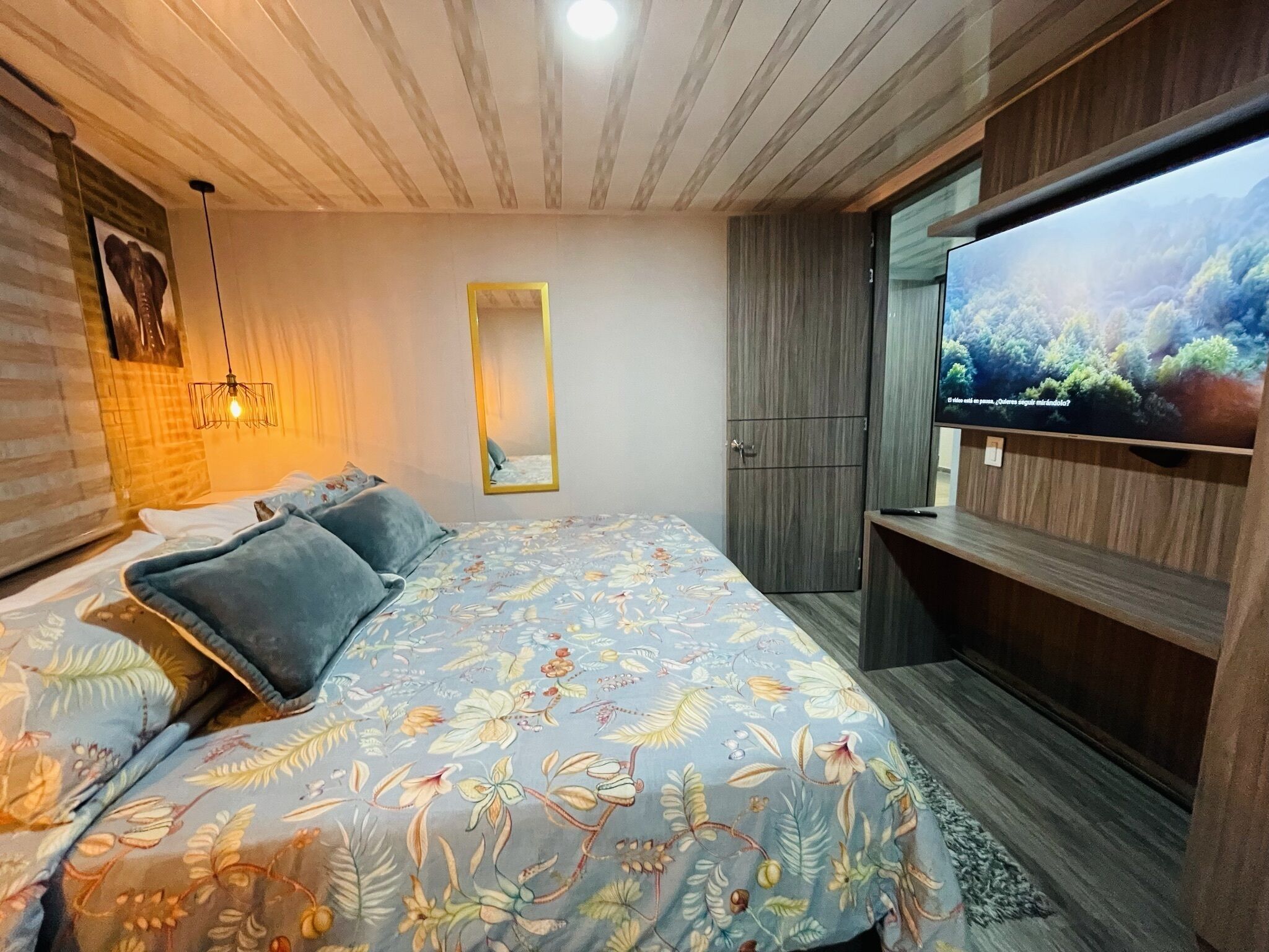 3 habitaciones, tabla de planchar con plancha y wifi 