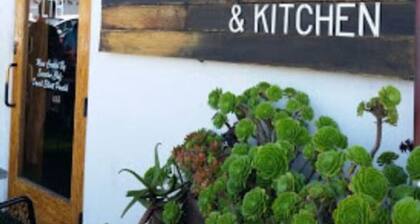 Mile to Ocean! Fully Fenced Private SoCal Cottage