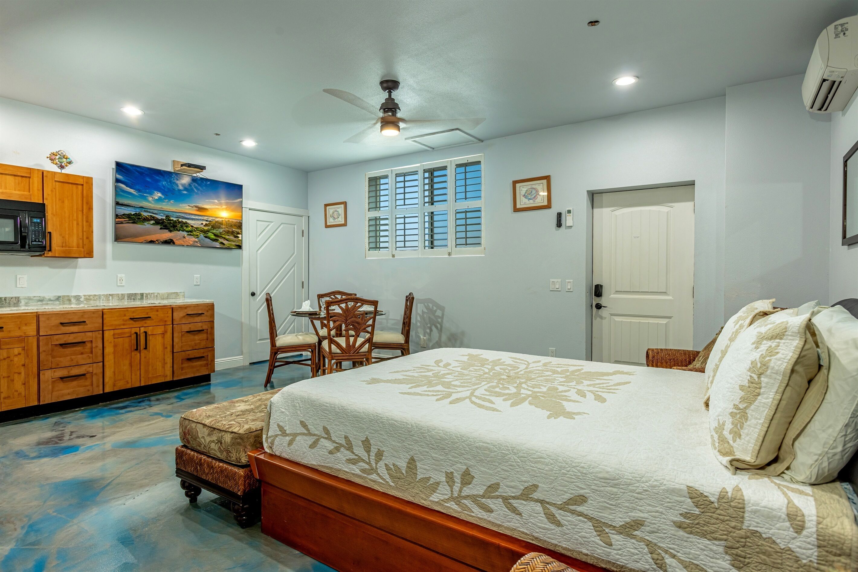 1 bedroom, iron/ironing board, internet, bed sheets