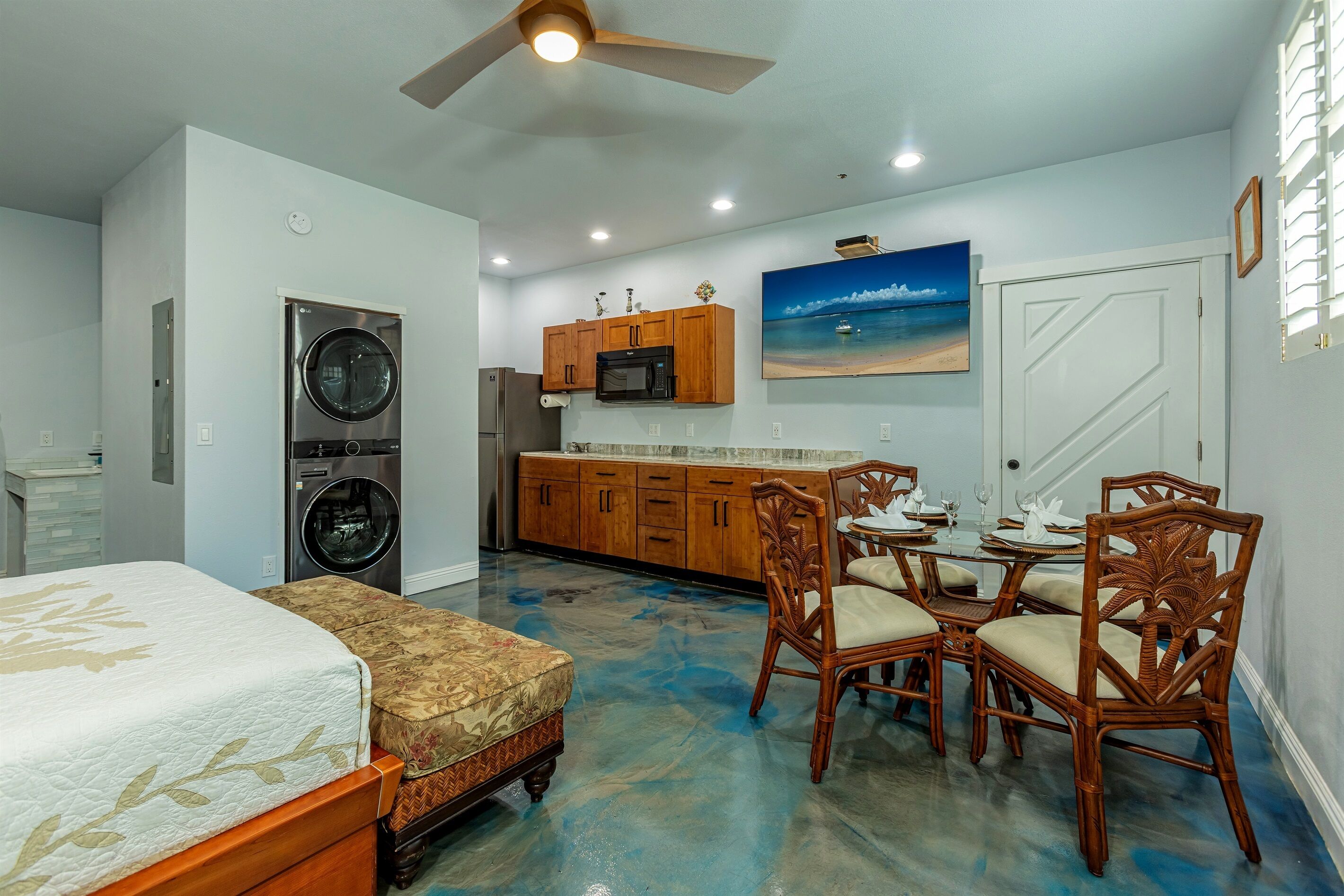 1 bedroom, iron/ironing board, internet, bed sheets