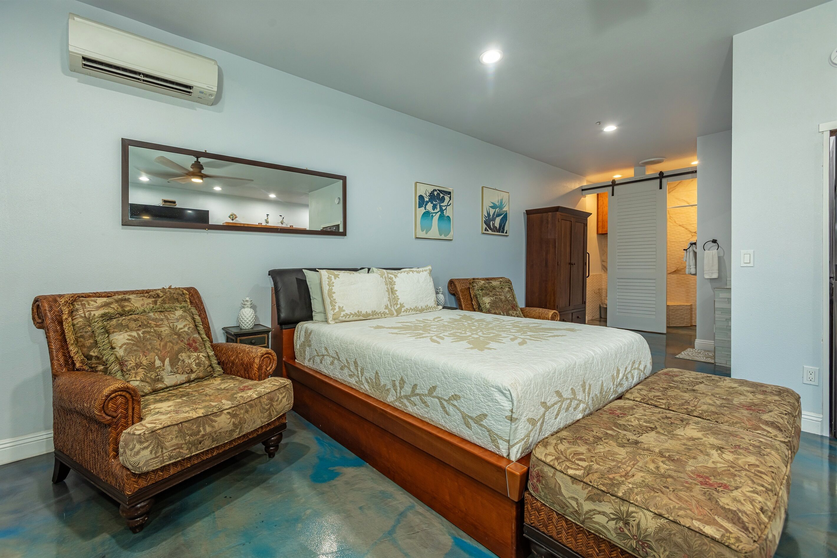 1 bedroom, iron/ironing board, internet, bed sheets