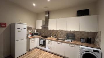 Apartment | Private kitchen | Fridge, microwave, oven, stovetop