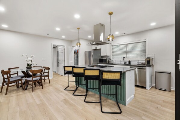 Dining - New Modern Ranch Home in Quiet Neighborhood of ATL (Atlanta)