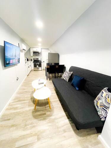 2 Bedrooms Apartment 15 Min Away from EWR Airport, Cape Liberty