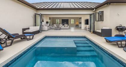 New Family-sized House w/pool, 5 mins from beach